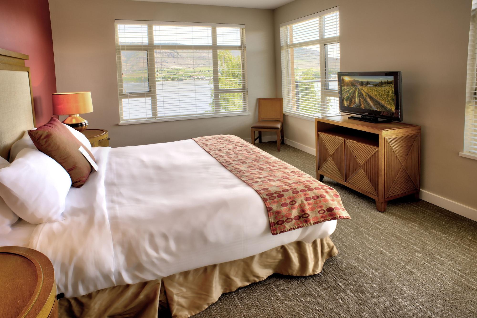 Watermark Hotel 4*