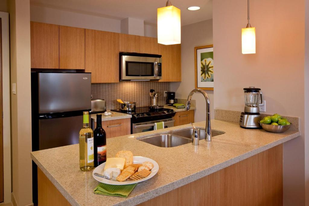 Watermark Hotel 4*